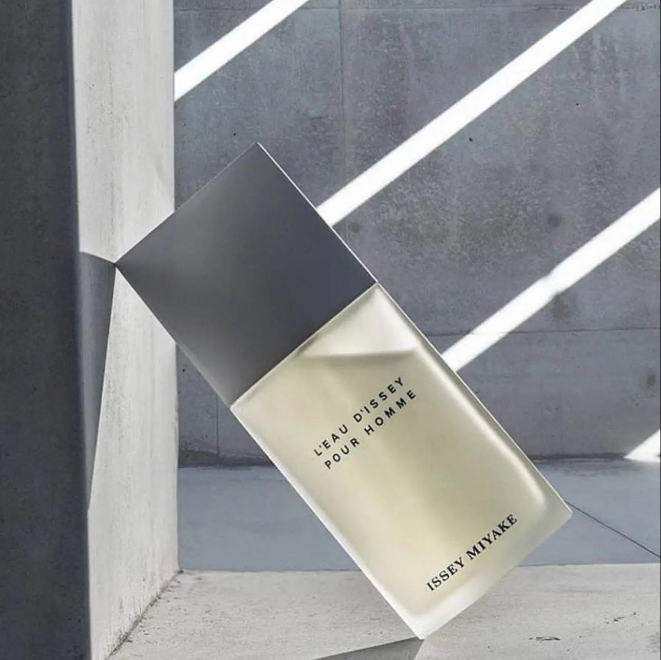 Issey Miyake L'Eau d'Issey Pour Homme EDT para hombre - Aromática CR